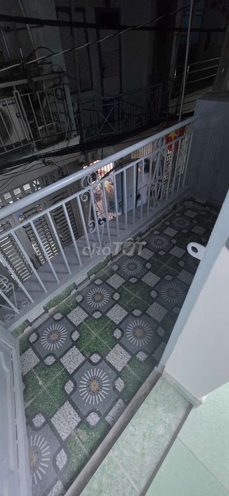Rent a Huỳnh Văn Nghệ p street. New paint. 3/3*8.1 mop 2 bedrooms
