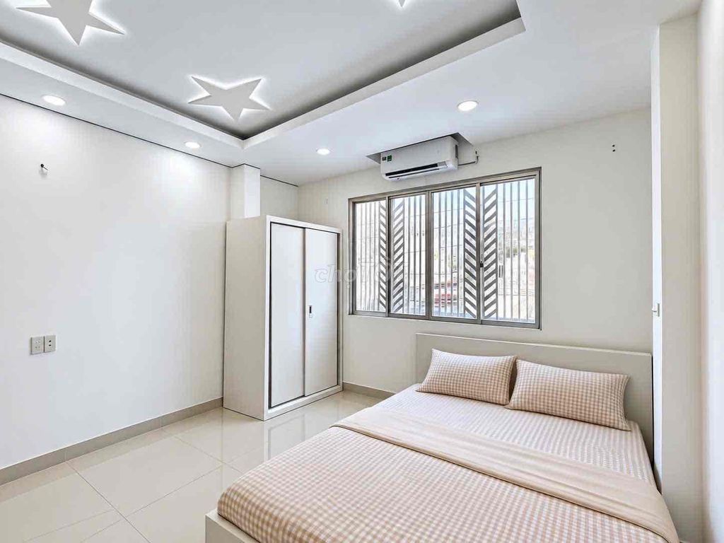A cheap skylight pantyhouse. Five near open university, medical.