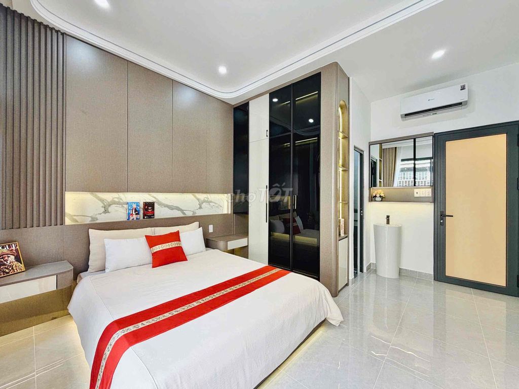 Rent four bedrooms. Five new full-house toilets. It's built like an alley-to-1 số 1.