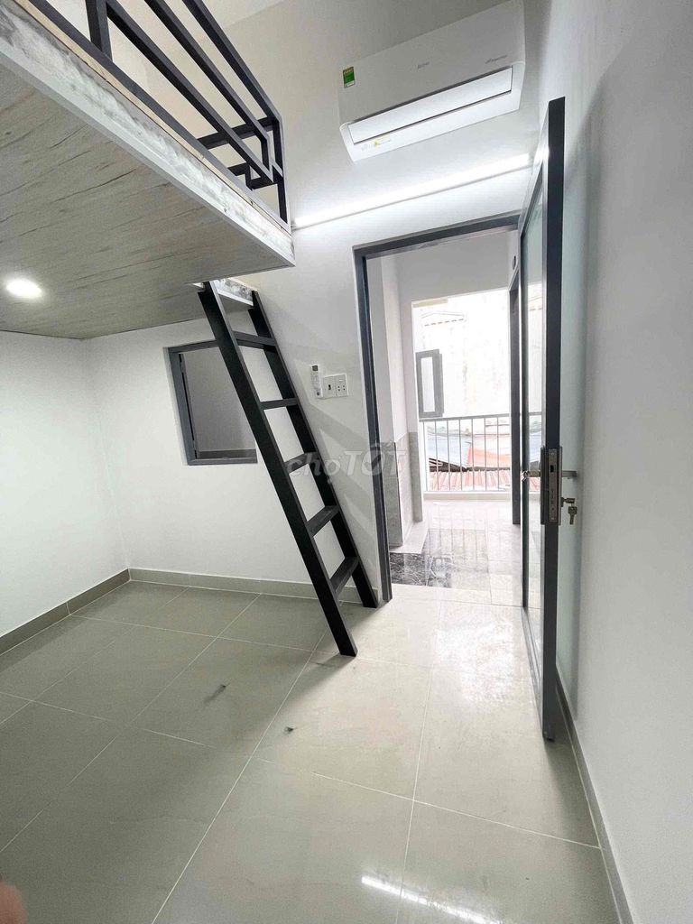 Rent Quang Trung balcony
