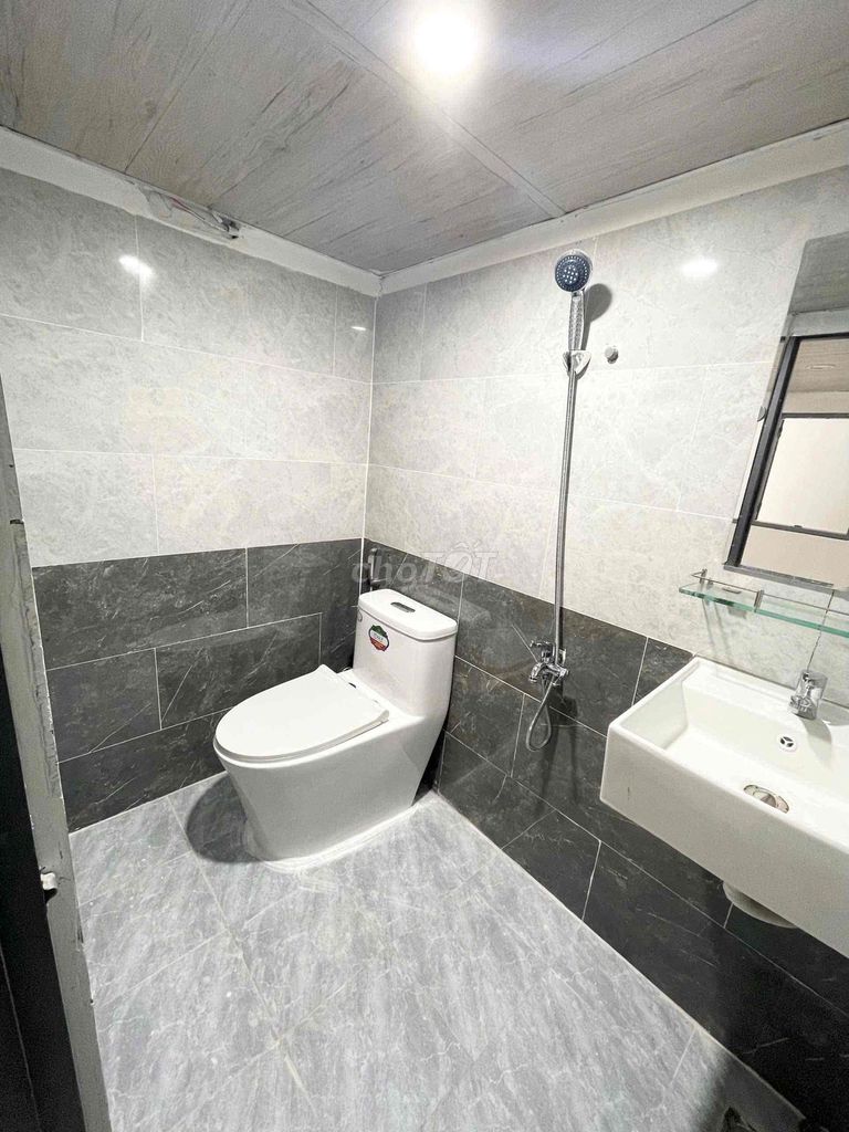 Rent Quang Trung balcony