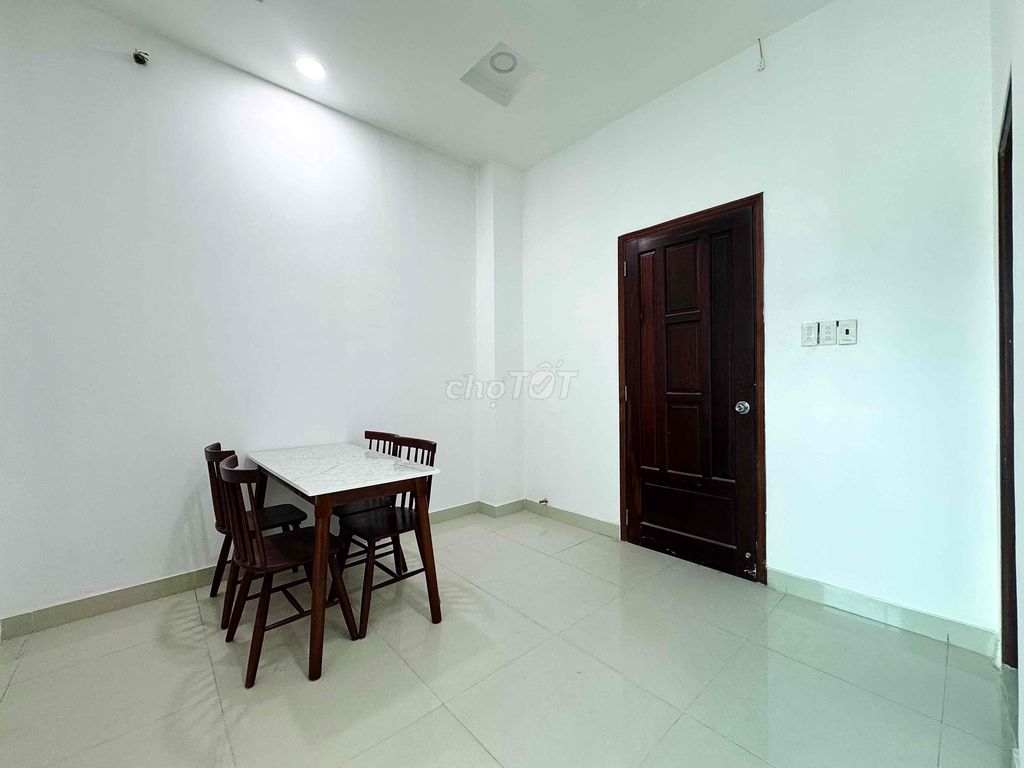 New 100 percent offer two full bedroom elevator interior near medical university