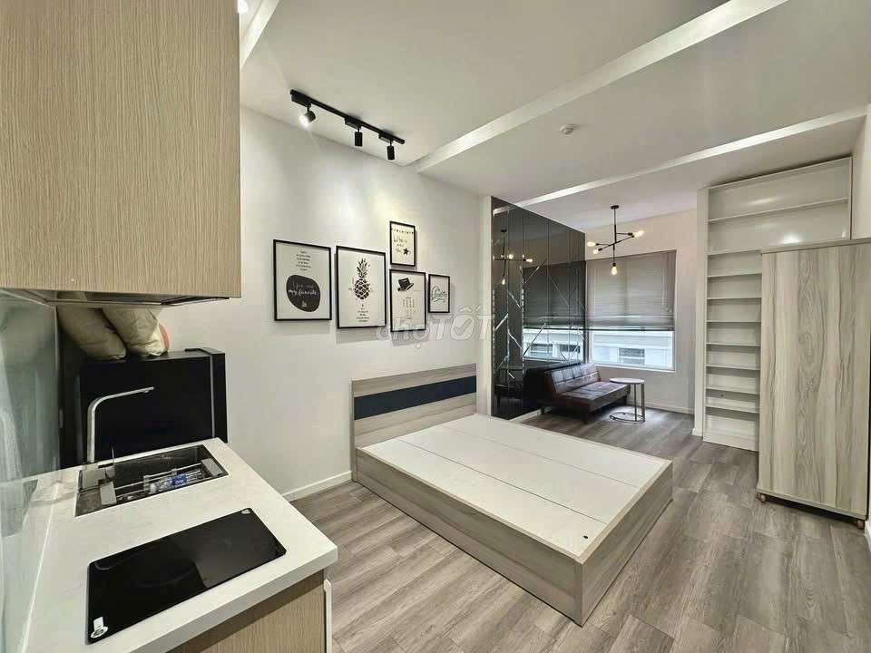 One bedroom. A real ten million Novaland Orchhard Parkview toilet.