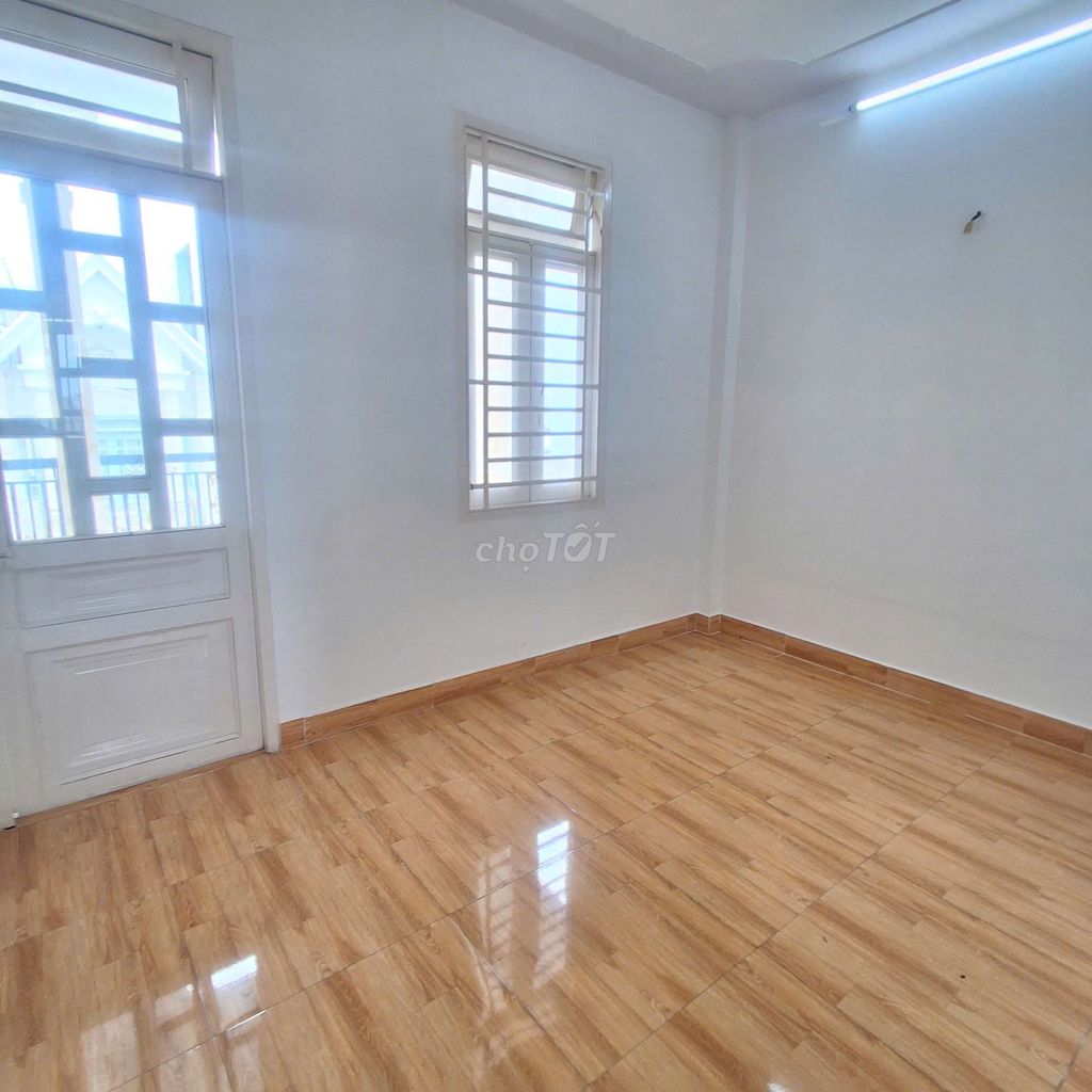 Rent four bedrooms, four toilets, 11 trieu.