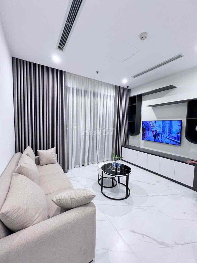 We'll rent out the Vinhomes Grand Park bedrooms in 9th county, which is only 4 million.