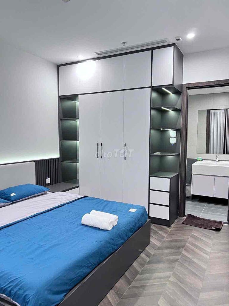 We'll rent out the Vinhomes Grand Park bedrooms in 9th county, which is only 4 million.