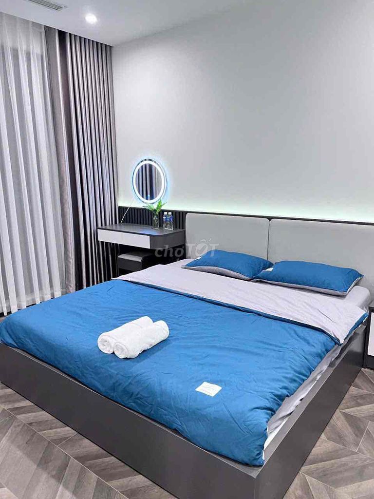We'll rent out the Vinhomes Grand Park bedrooms in 9th county, which is only 4 million.