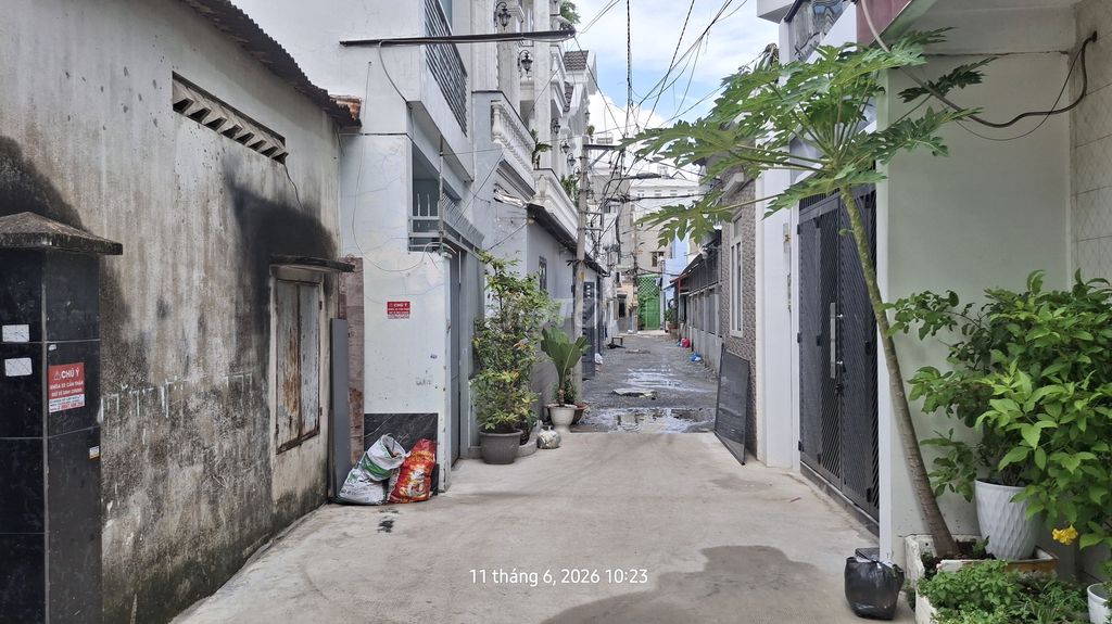 Rent a part house at - Gò Vấp - near the pink market