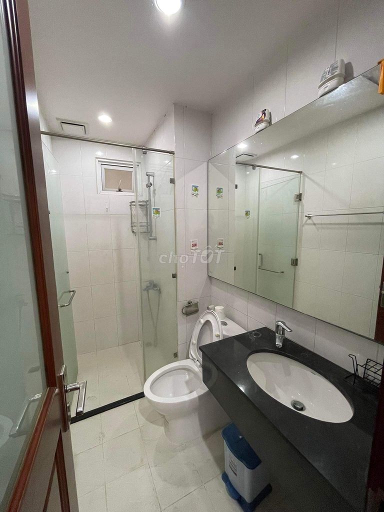 The court's rare! Cộng Hòa ghdun 70 M2 bedrooms/2 upstairs toilets -13 million