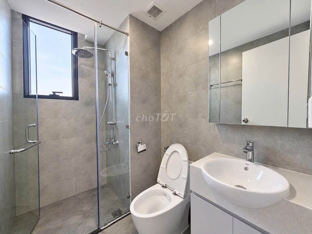 Victoria Village apartment-- three bedrooms, nice market price.