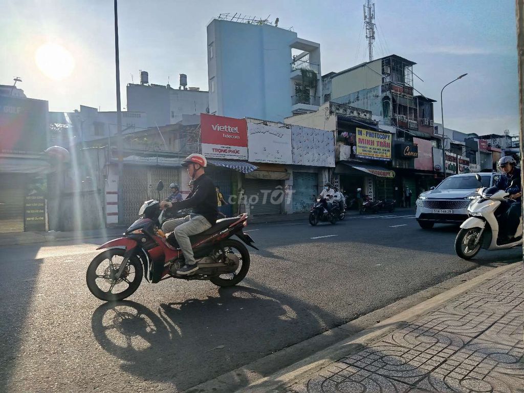 Rent whole Nguyễn Kiệm cash.