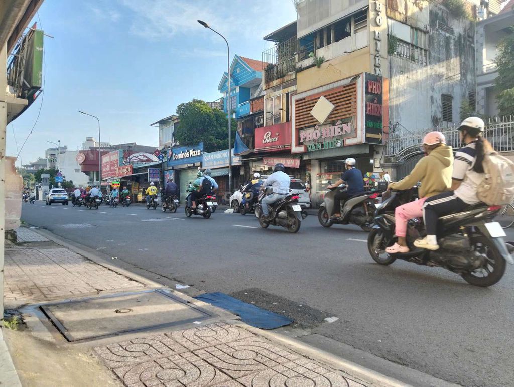 Rent whole Nguyễn Kiệm cash.