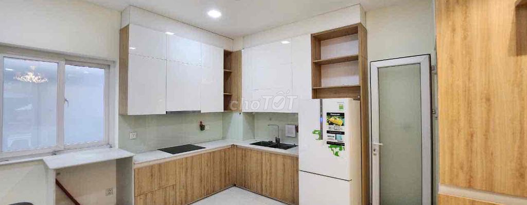 To rent Park Riverside ground two floors only 15 million.