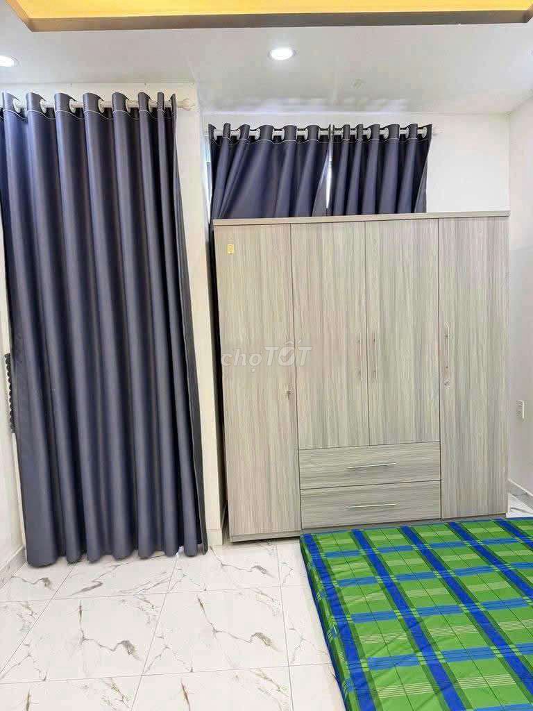 Rent a new house full of 7ths, a fortune. It's 11 trieu. area: 3.5 x8 meters