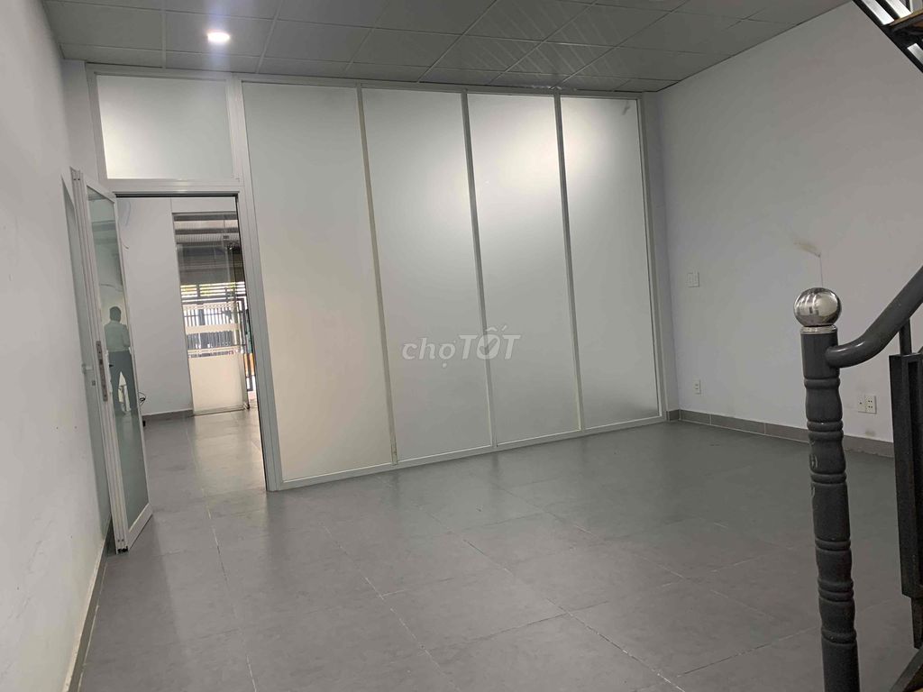 Rent a house 4 x23 M street at 17 million-- 5 x 21 meters at 20 million Tân Quy.