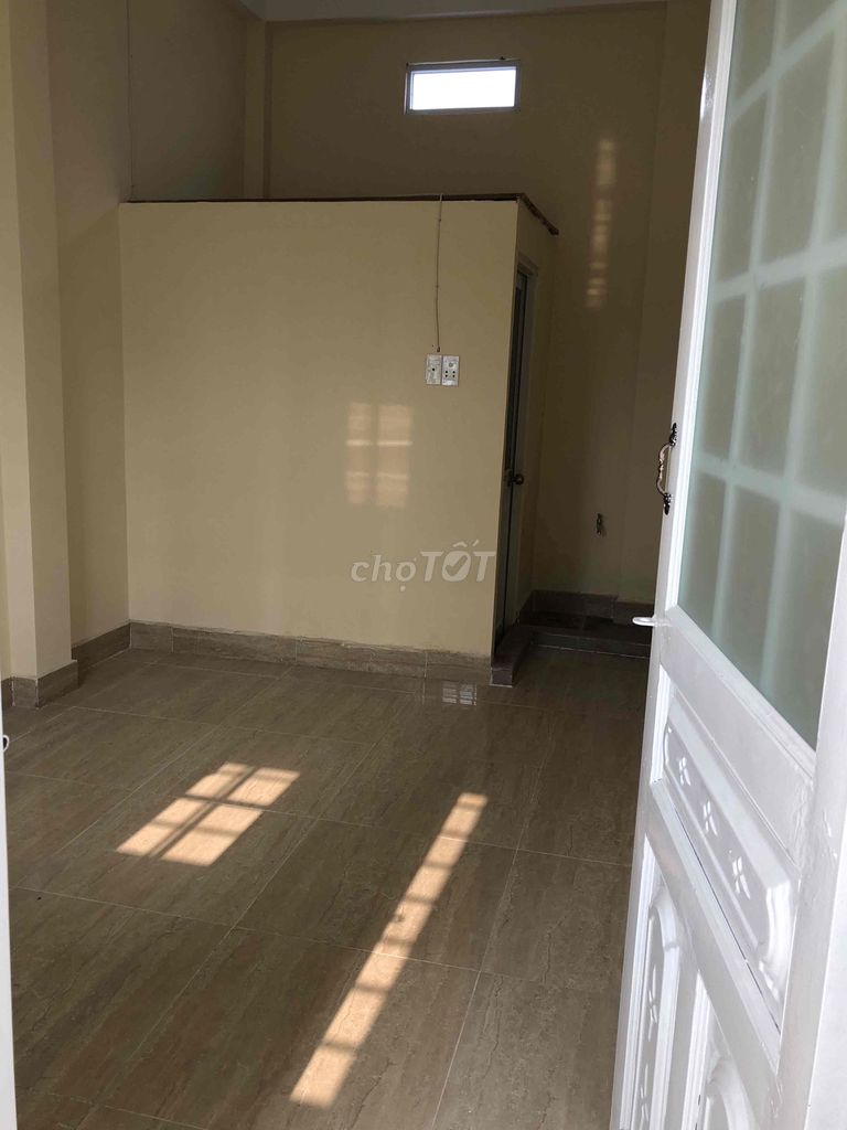 Rent a free time motel with elevators, private toilets, free carbs.