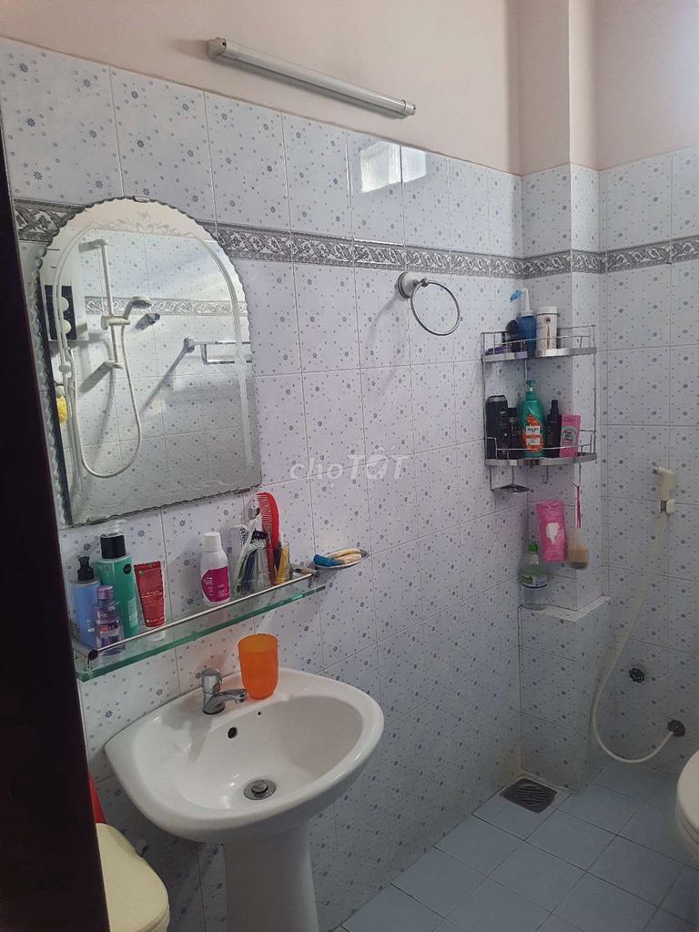 Rent room.