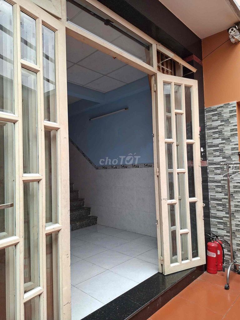 Dương Bá Trạc-770. 8th district. Third Street's clear. Central position