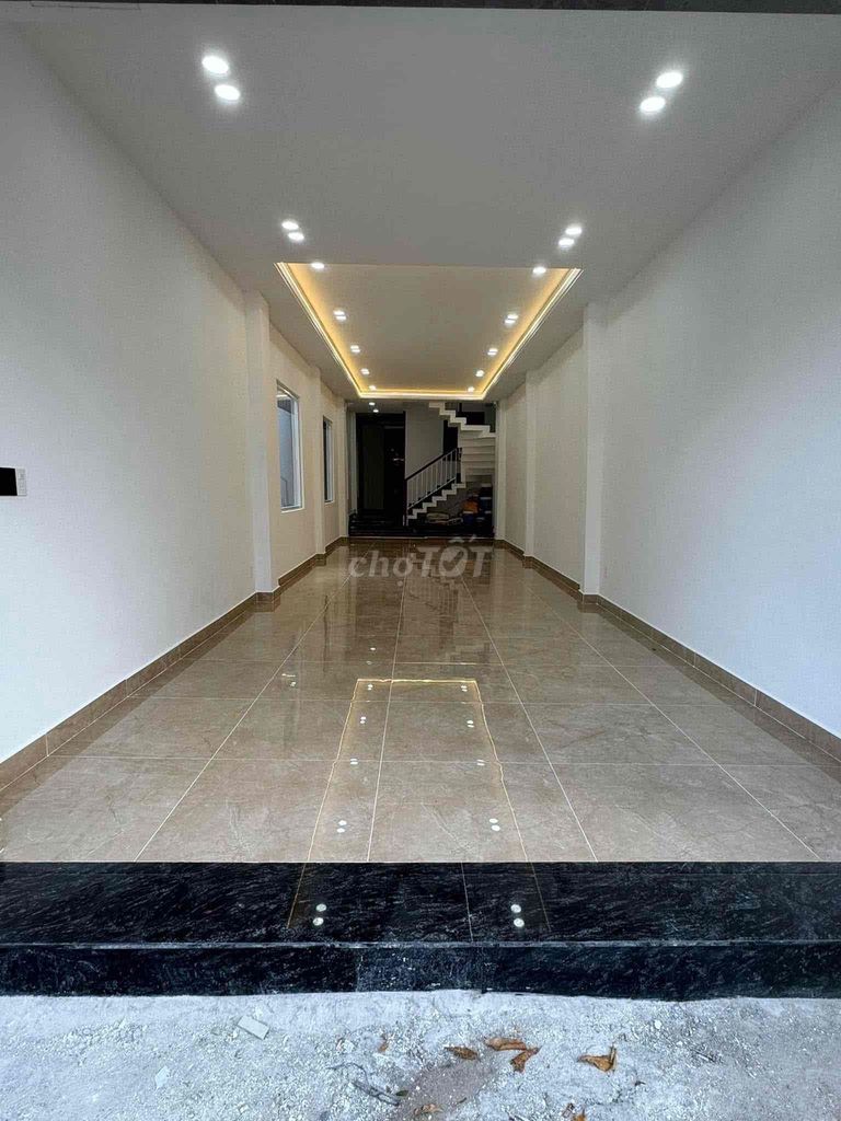 Rent a three-story business house on Thống Nhất Gò Vấp.