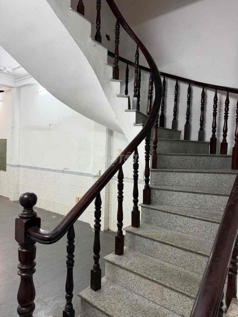 Rent a cash house. Hoàng Kim Giao-770. 5 District 8