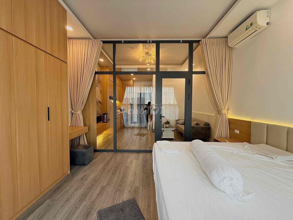 has a full The Sun Avenue interior available