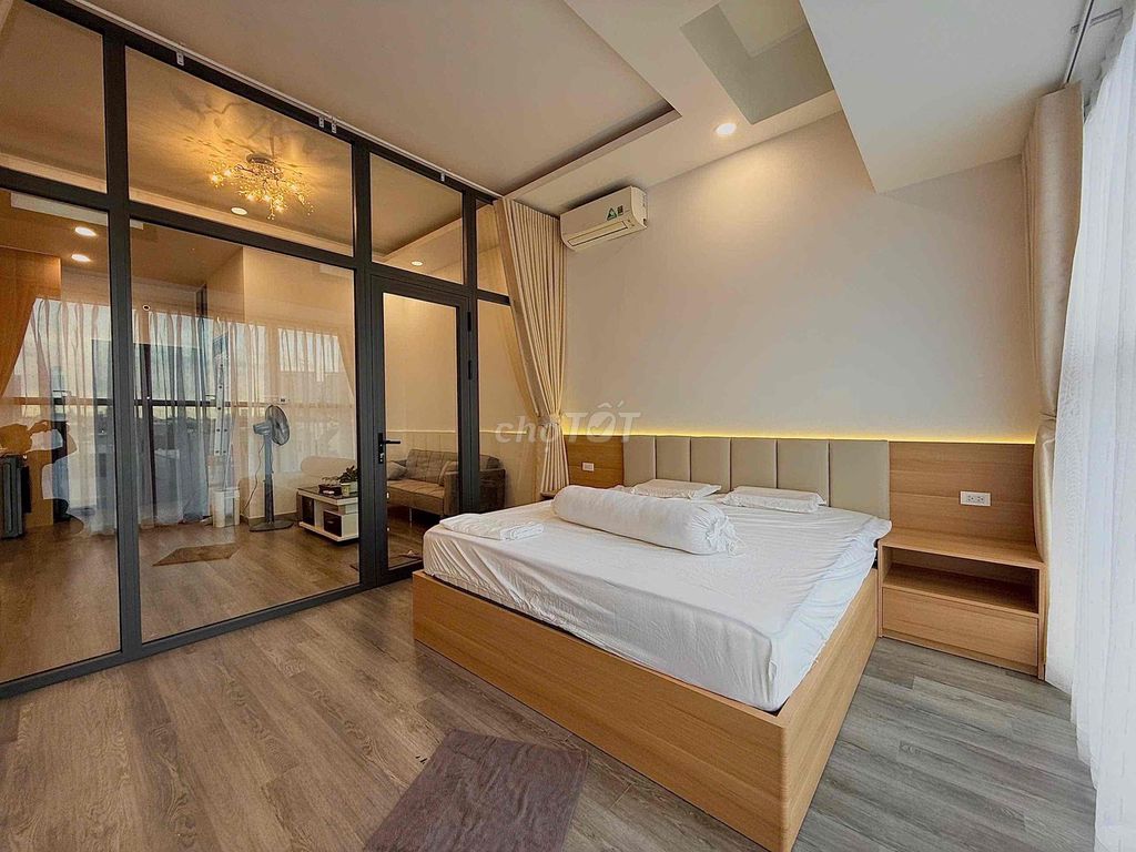 has a full The Sun Avenue interior available