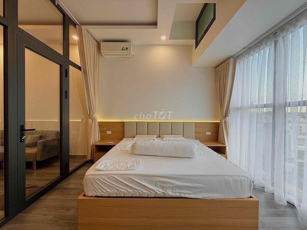 has a full The Sun Avenue interior available