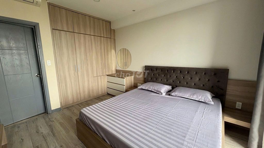 The Manor 2-Bình Thạnh, rent 17 million a month, 78 meters, two furniture bedrooms.