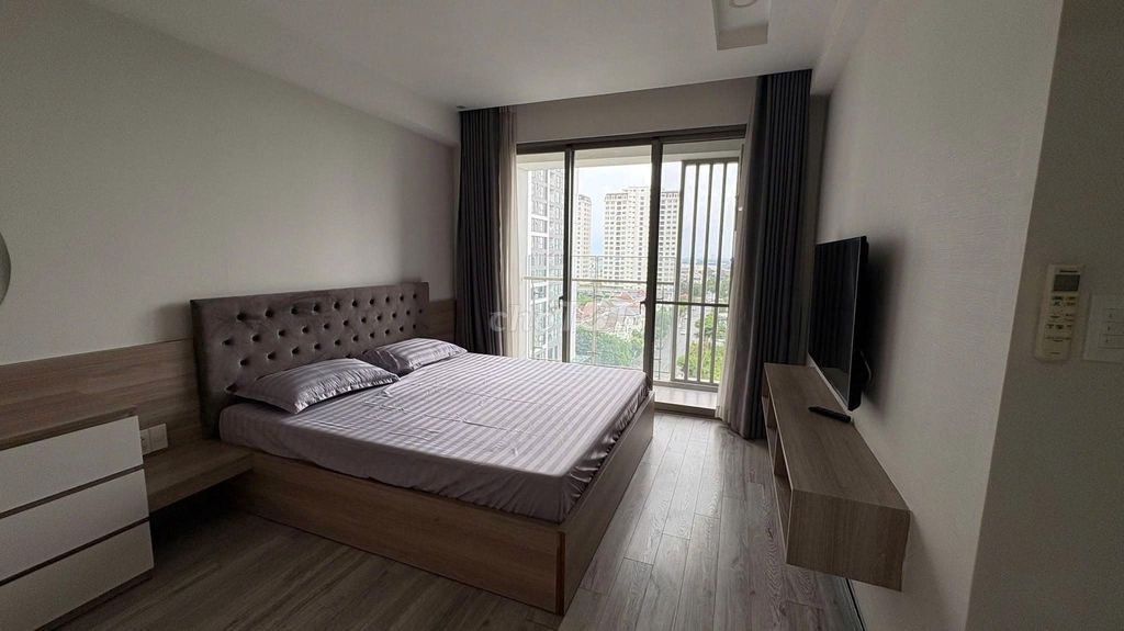 The Manor 2-Bình Thạnh, rent 17 million a month, 78 meters, two furniture bedrooms.