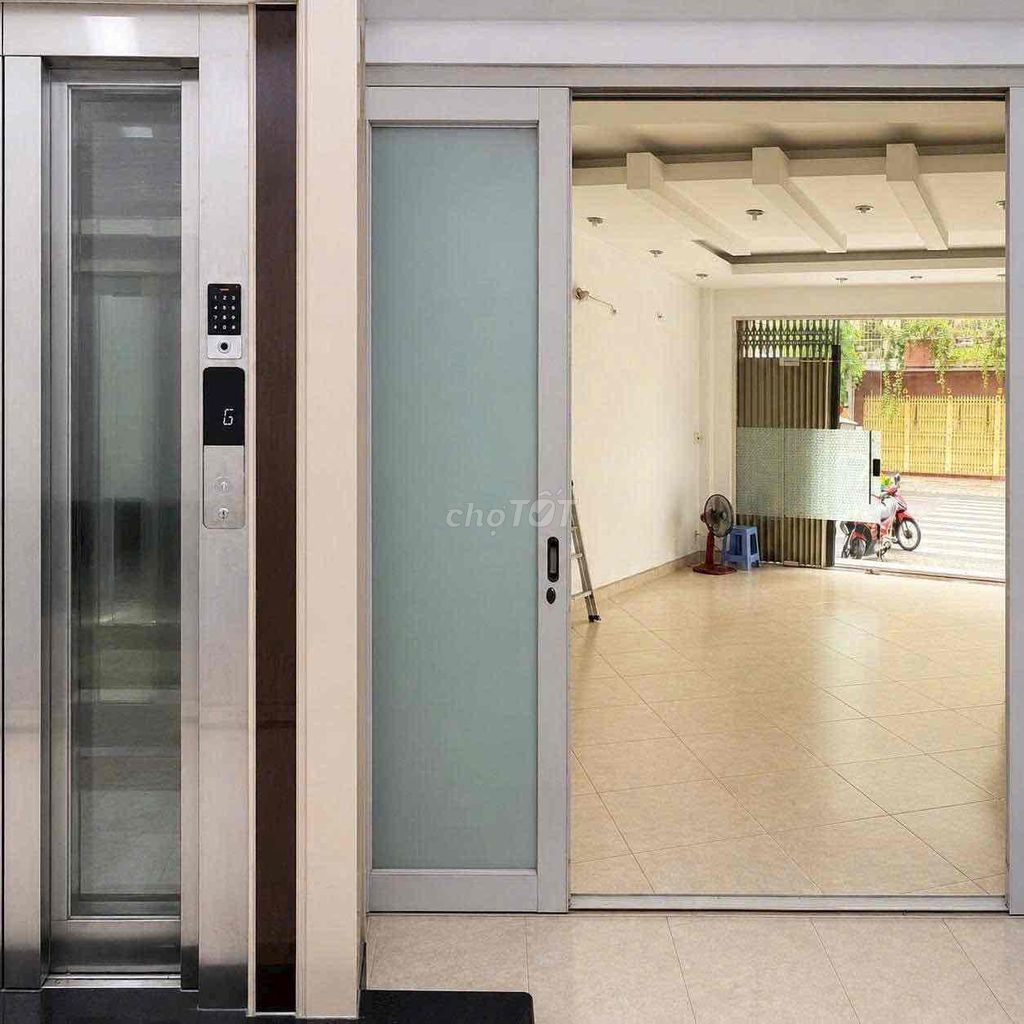 Rent & First floor 350 Võ Văn Tần