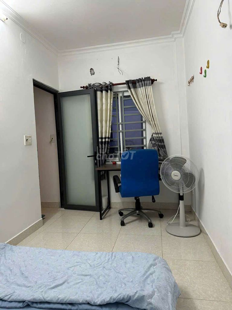 Rent a 133th Street Middle Hall 10 megawatts. Two bedrooms. Two bathrooms.