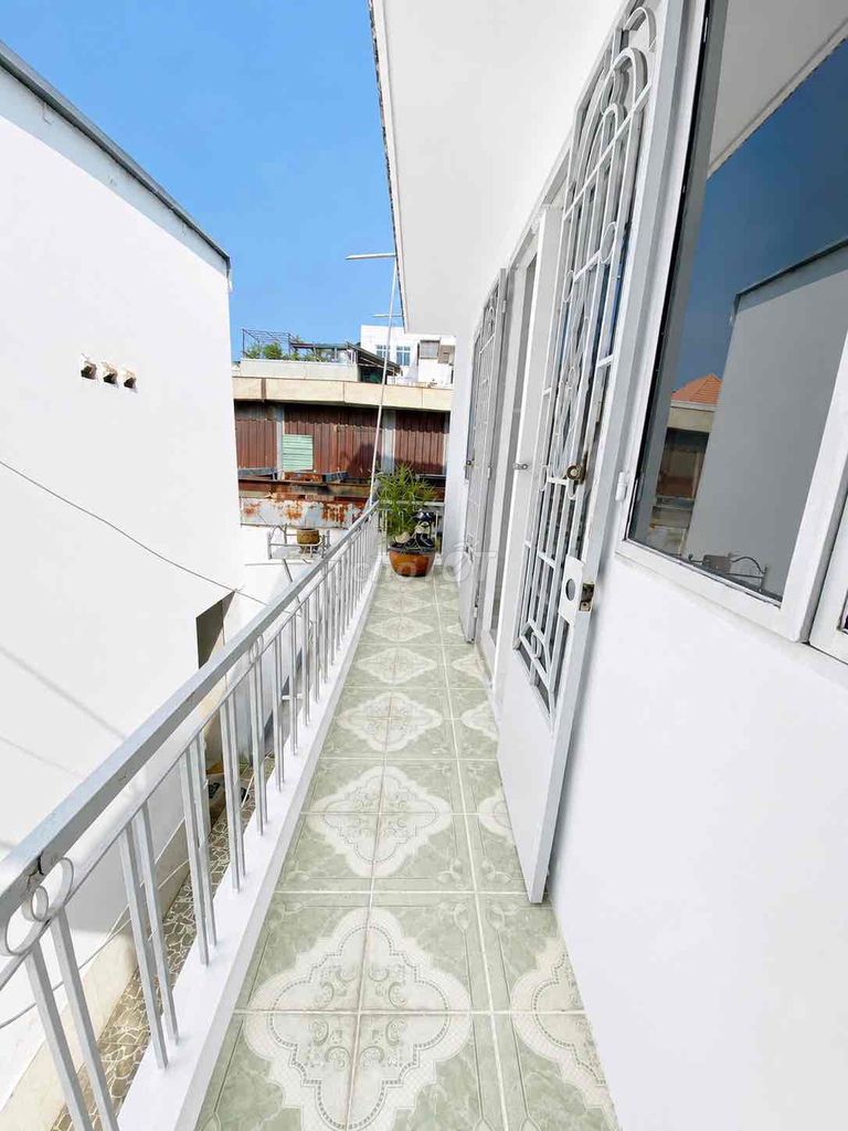 Rent a cash room. 473 Huỳnh Tấn Phát District 7