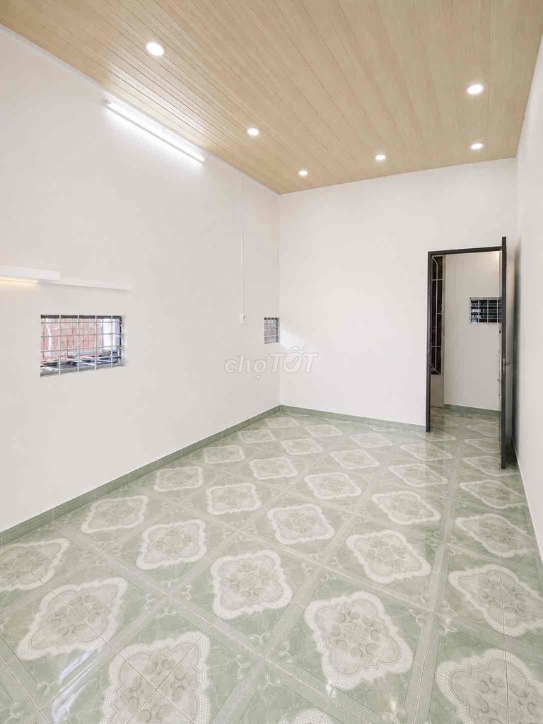 Rent a cash room. 473 Huỳnh Tấn Phát District 7