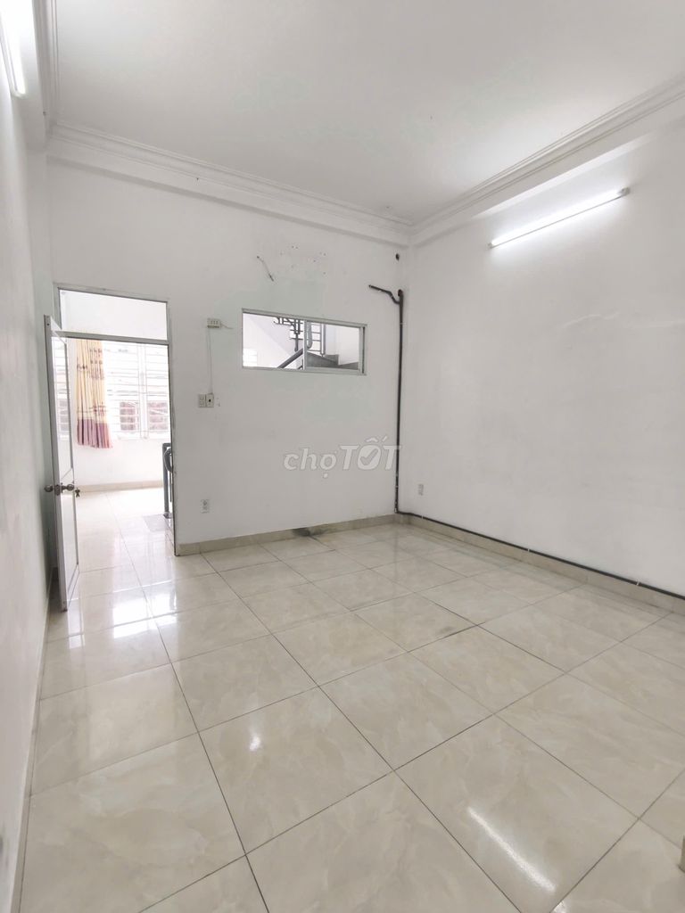 - Phạm Văn Bạch 4 x10 M 1. 2nd floor 3 bedroom
