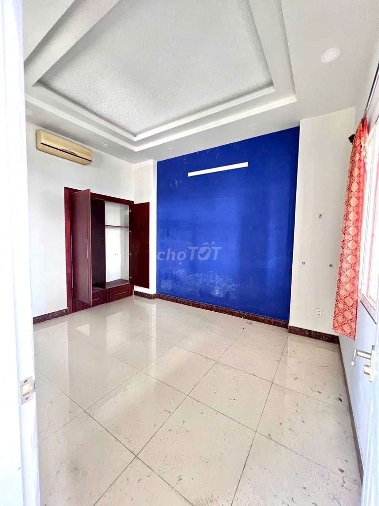 Rent the Huỳnh Tấn Phát cash house, ttnb. Near archive C, volume: 5 x28 meters, 30 million