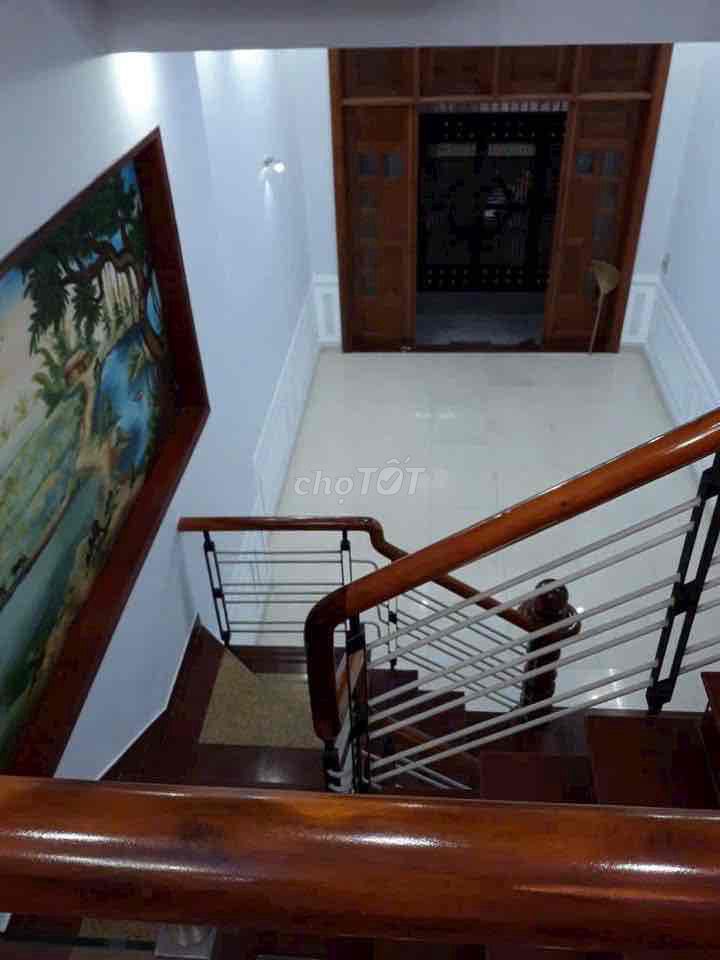 Rent a Dương Quảng Hàm-7-7-5 Gò Vấp 5 meters 18 meters 4 bedroom 5 toilets