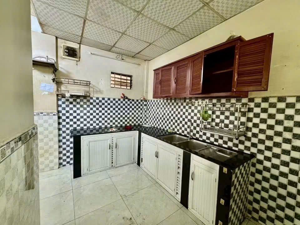 3 MNguyễn Kiệm 4 X15 M 3 bedroom 2 air conditioning