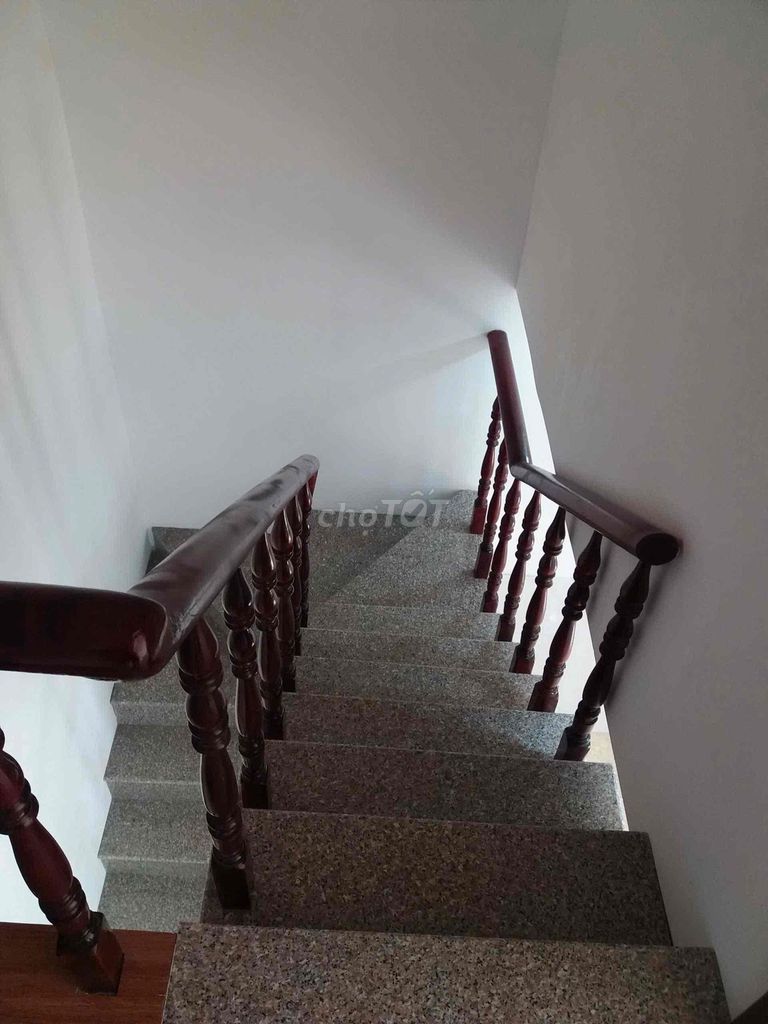4 x10 m 1st floor (2 bedroom 2 toilets) 4 meters down. Đình Nghi Xuân. Bình Tân