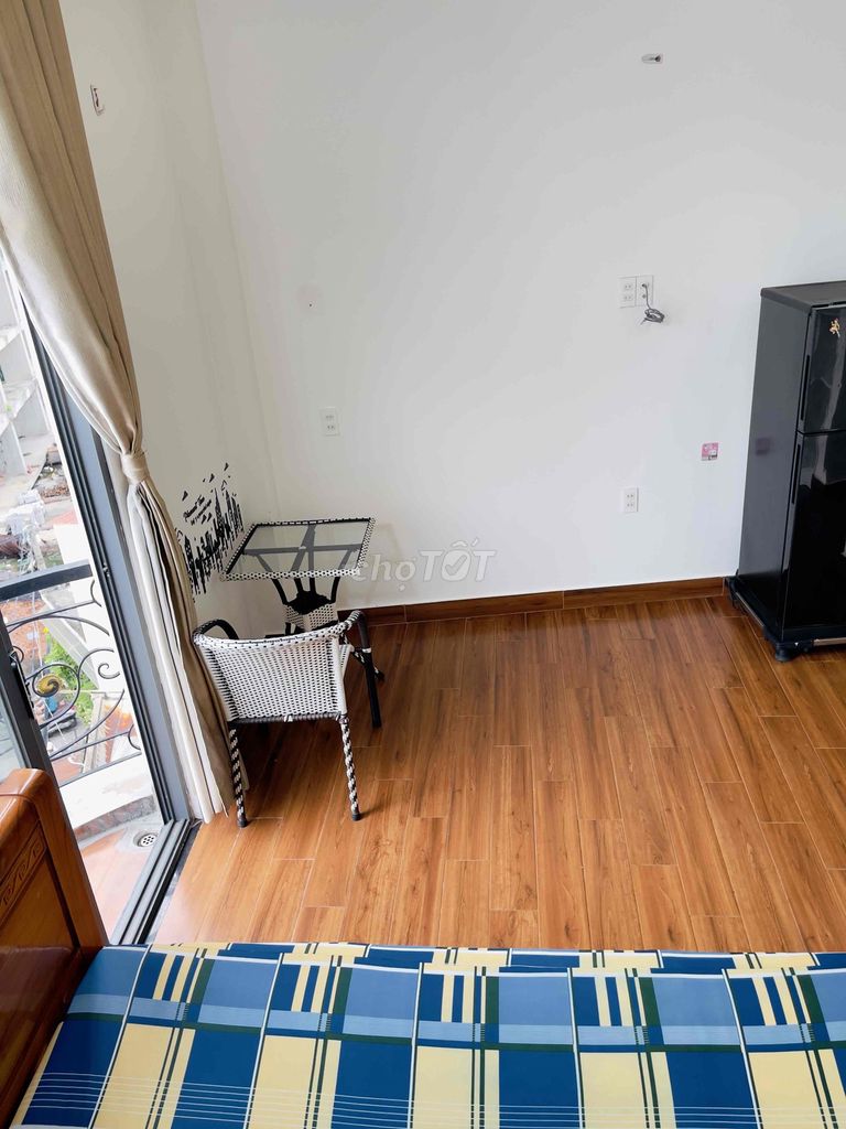 The new 24 meters, clean, nice, V. Roomed, with the big balcony opening up to t.