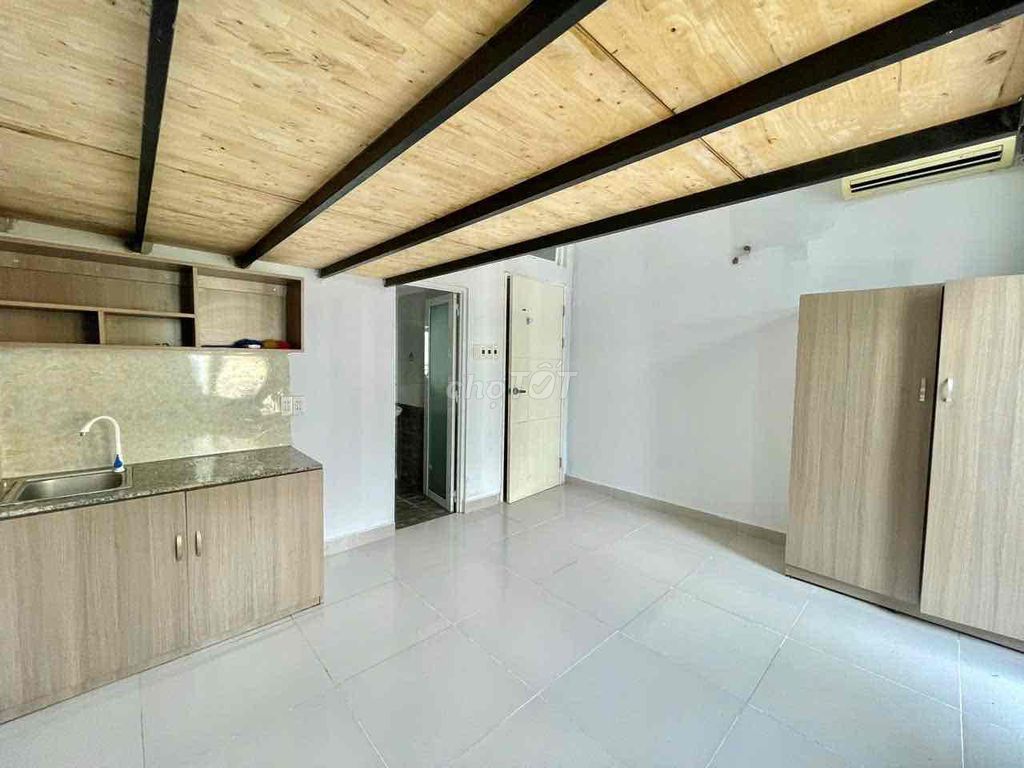 The Gò Vấp private balcony.