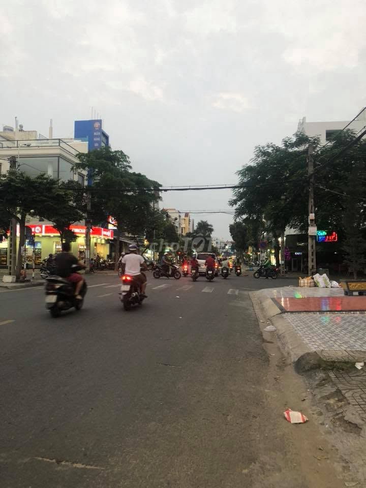 số 1 1kd Street, Fire Arrows, 4 x 20 meters, 3/3 plates, 4 bedrooms, 25 million.