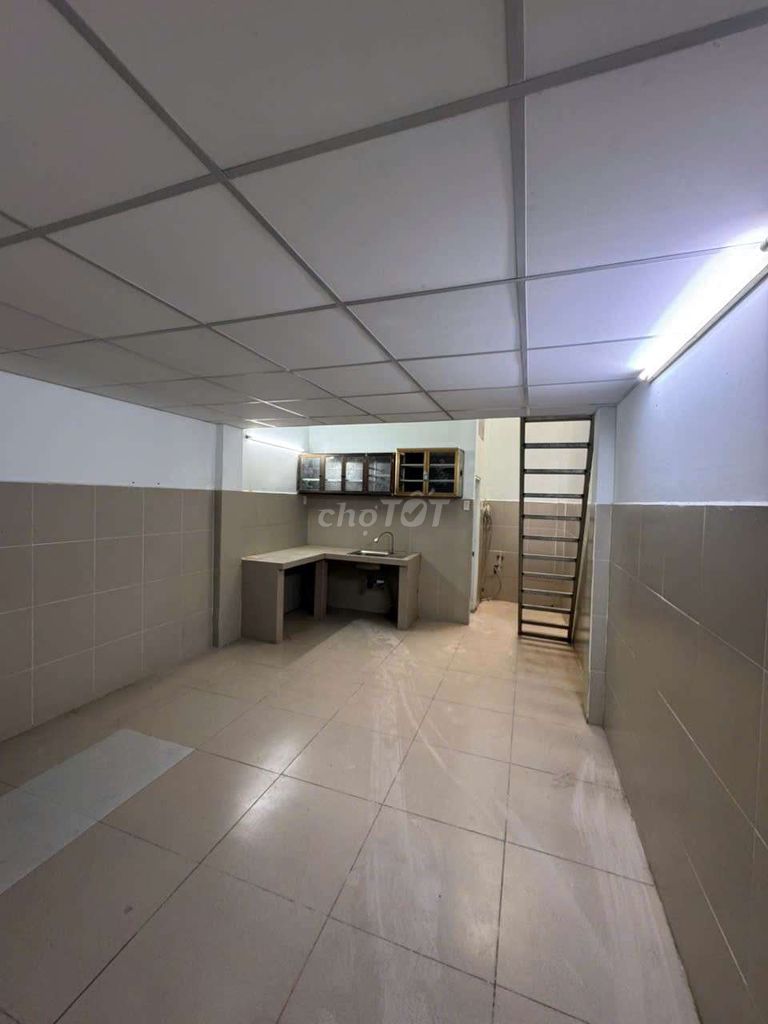 417 meters wide, 2 carway bedrooms near gxstones