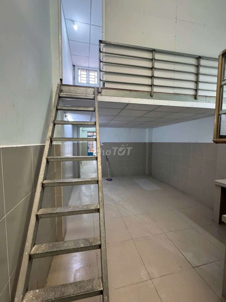 417 meters wide, 2 carway bedrooms near gxstones