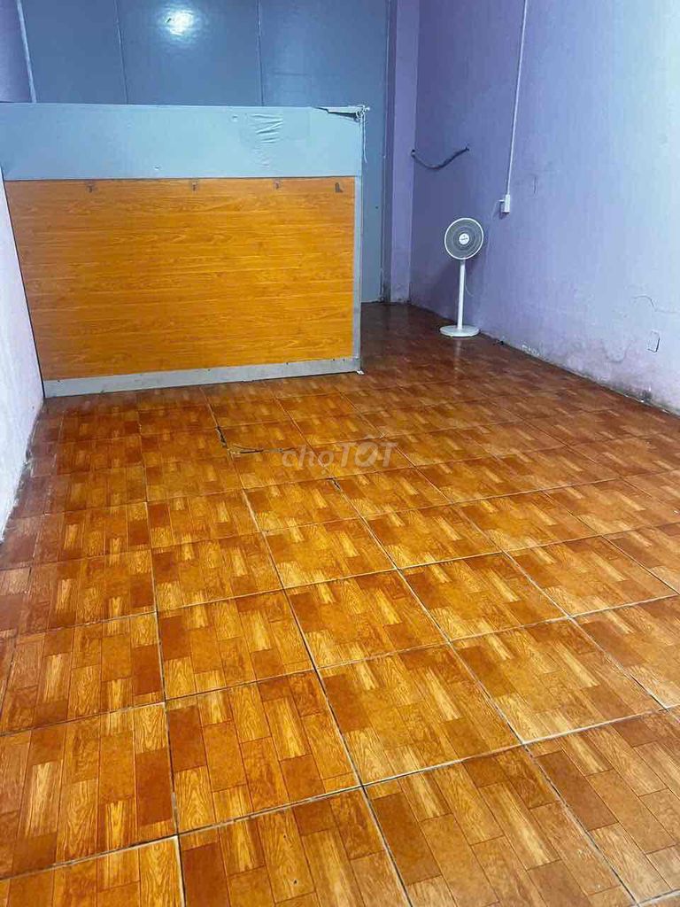 Rent a room near the city
