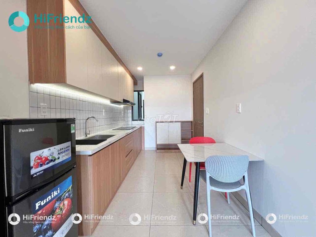 Open the new service apartment. 100 right out of the city.