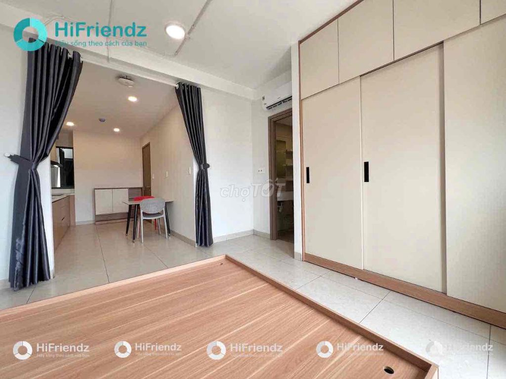 Open the new service apartment. 100 right out of the city.