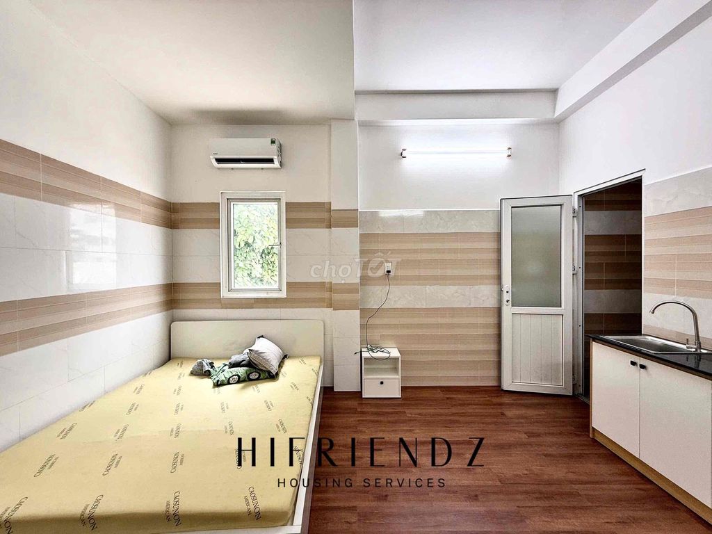 Studio Full Senior on the West Side - Aeon Mall Bình Tân