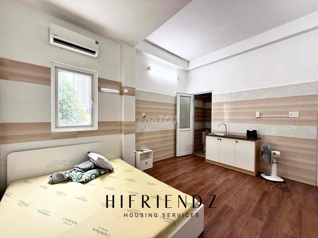 Studio Full Senior on the West Side - Aeon Mall Bình Tân