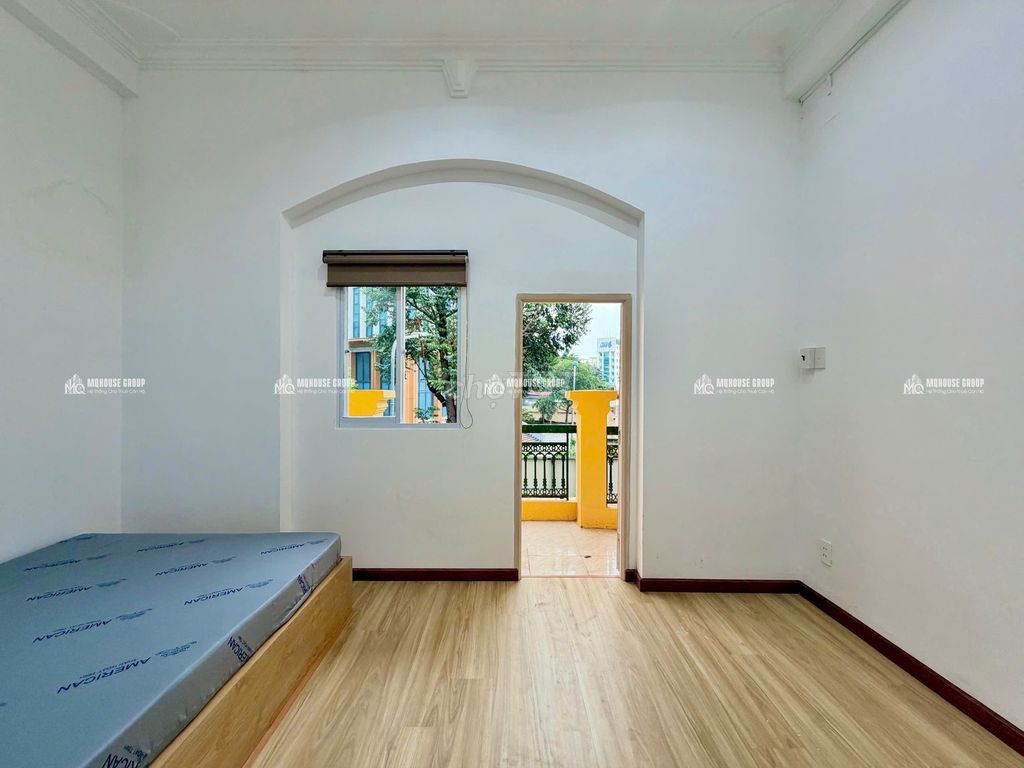 One bedroom. A balcony living room. A good laundry.