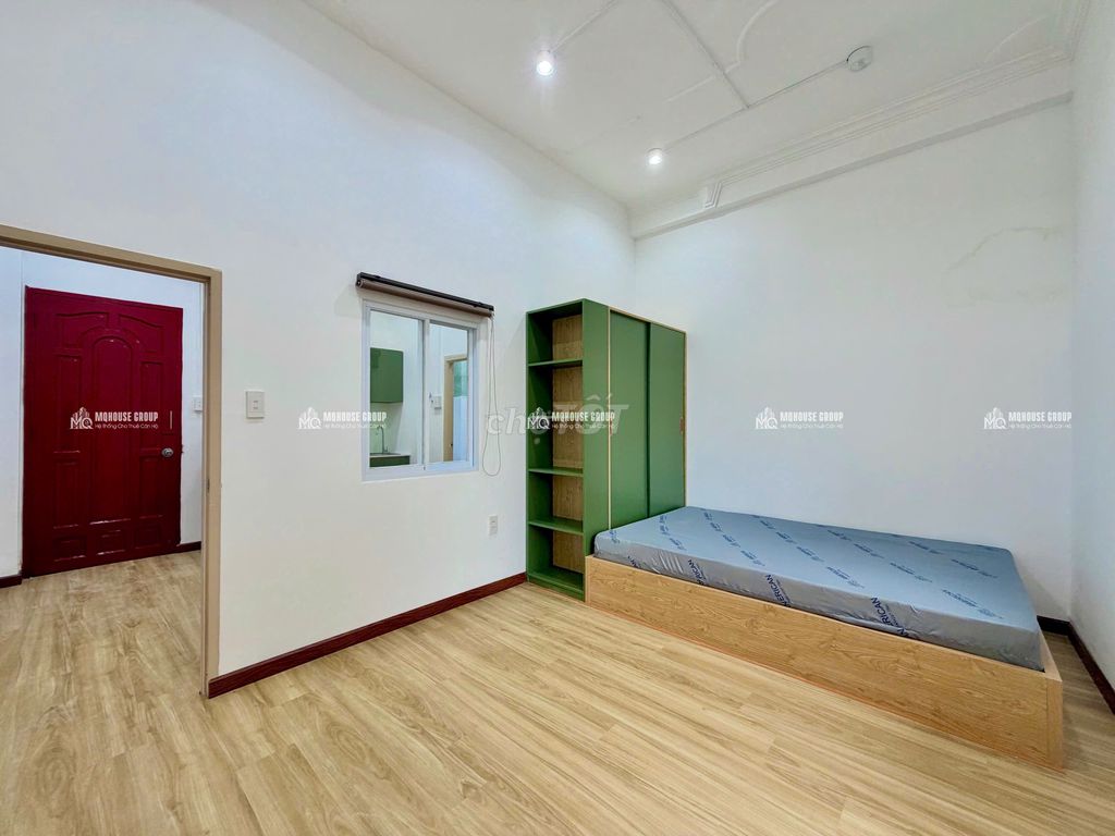 One bedroom. A balcony living room. A good laundry.